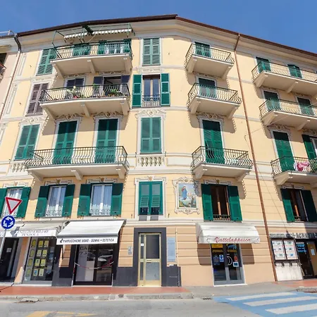 Charmante Mit Meerblick Und Garage By Interhome Appartement *